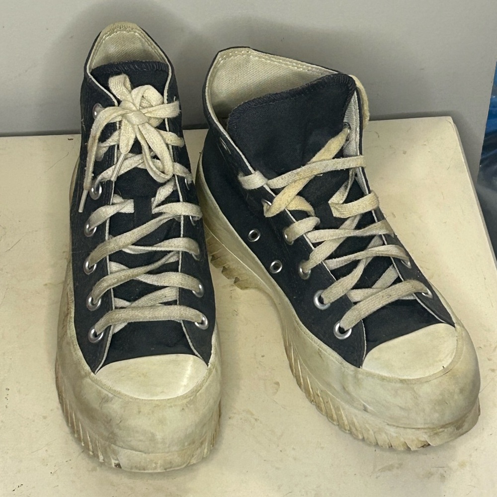 Black hightop platform Converse Sneakers, Distressed fabric and sole
